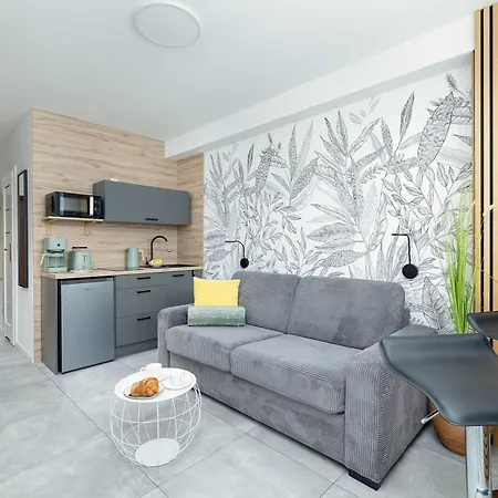 Bright Sea View On Promenada Gwiazd By Renters