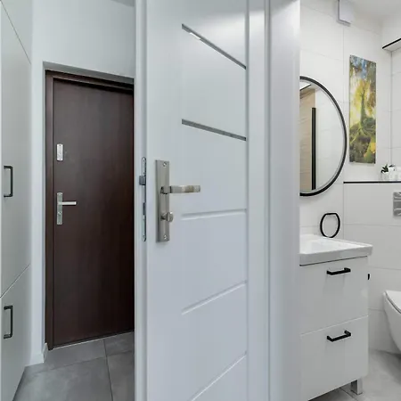 Apartment Bright Sea View On Promenada Gwiazd By Renters