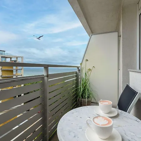 Bright Sea View On Promenada Gwiazd By Renters *